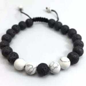 Armband lavasteen met witte natuurkraal