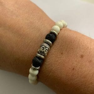 Witte bali buddha armband